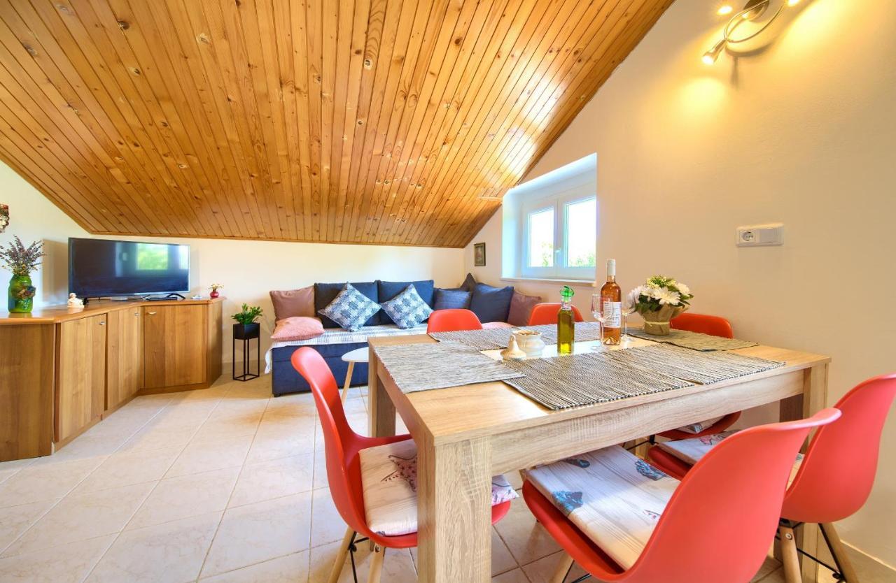 Apartment Lipovac Malinska Kültér fotó