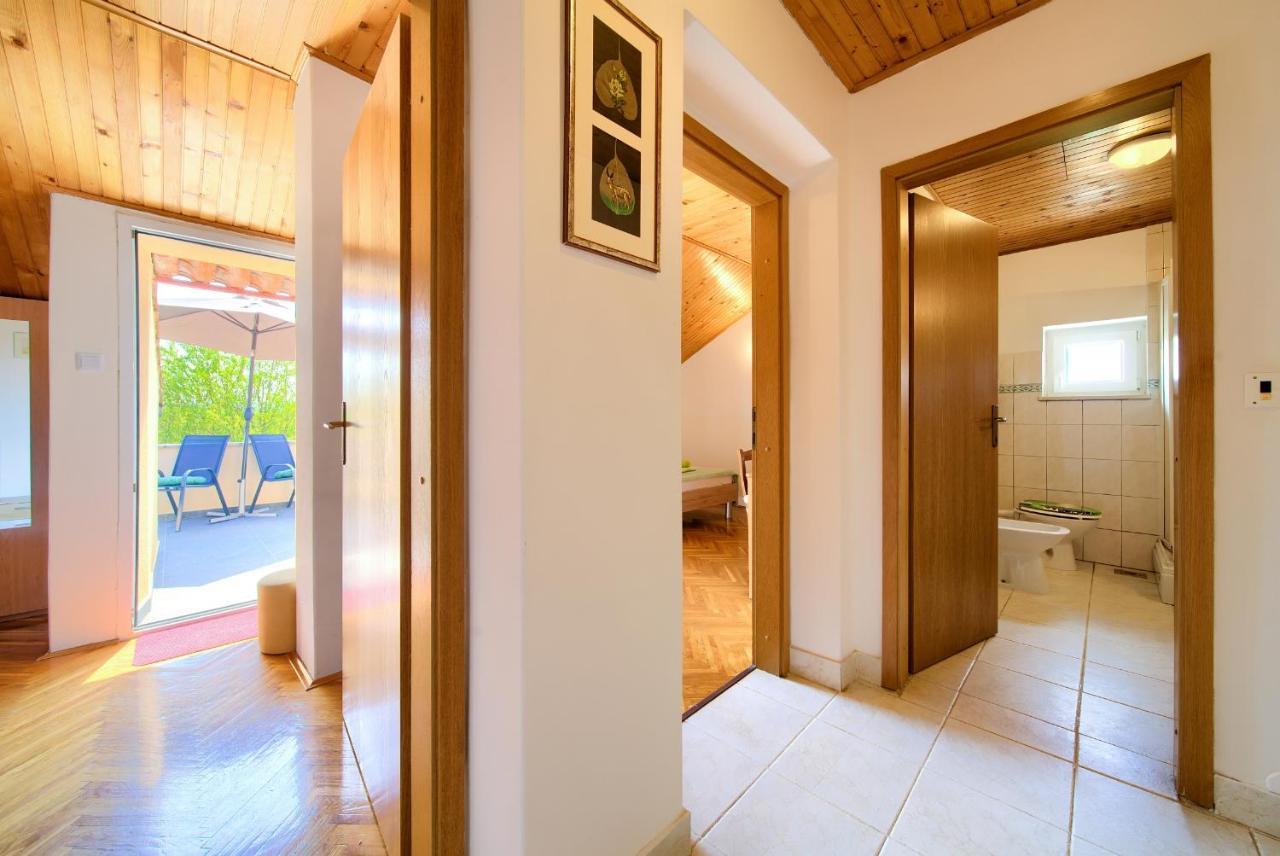 Apartment Lipovac Malinska Kültér fotó