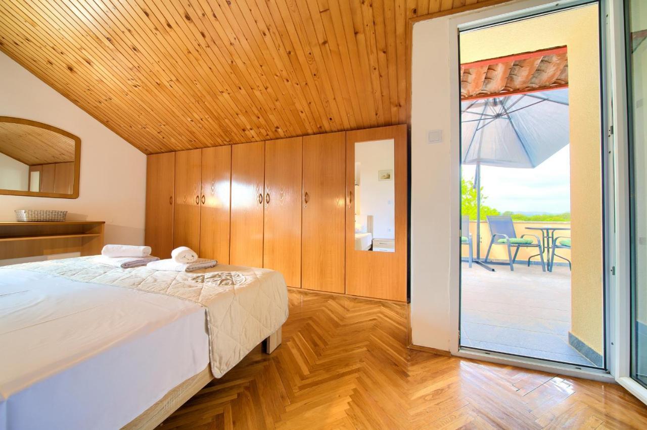 Apartment Lipovac Malinska Kültér fotó